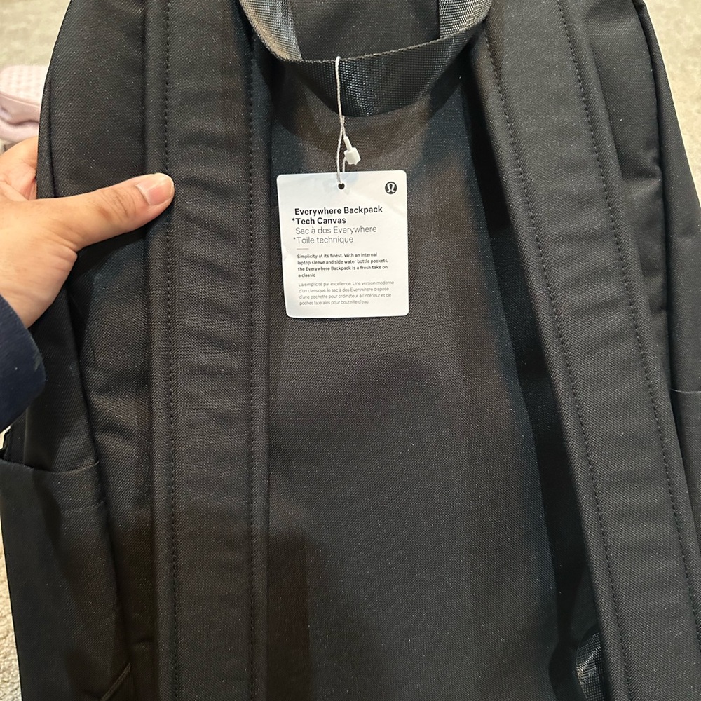 Black Everywhere Backpack tech canvas lulu brand new - Picture 4 of 6